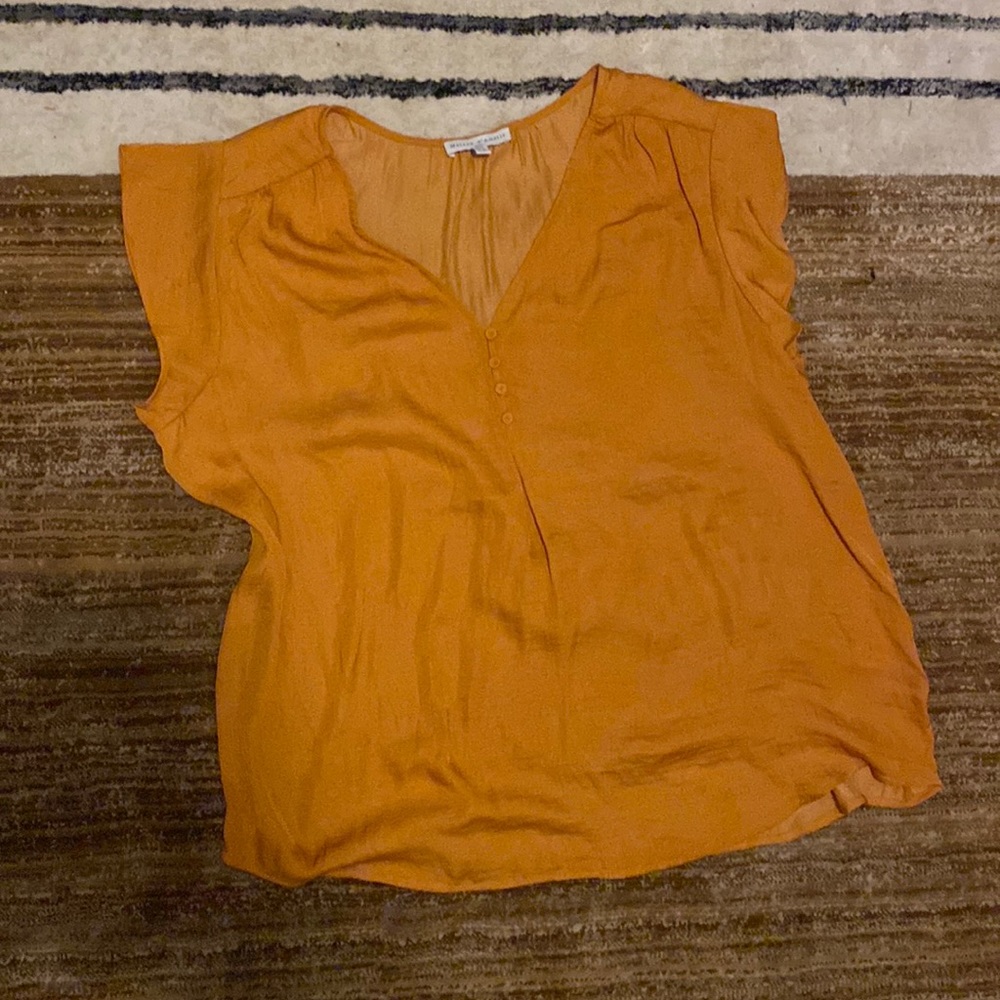 Maison d’Amélie gold top
